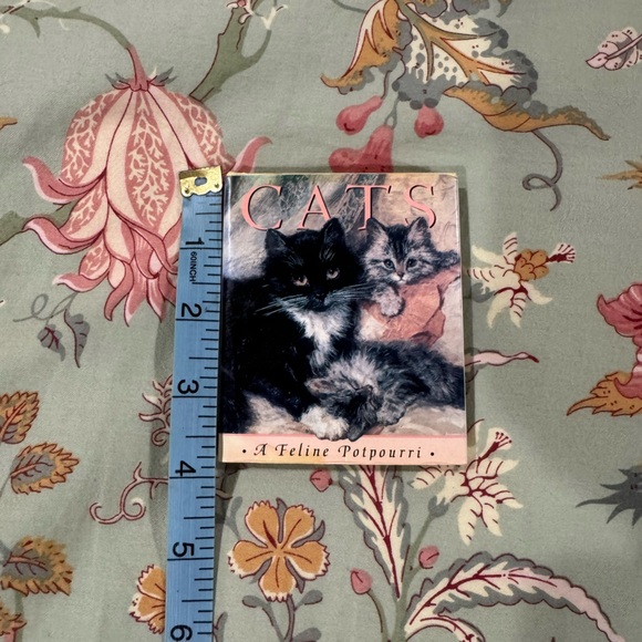 Cats A Feline Potpourri Book - Picture 3 of 13